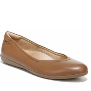 EUC Carmel Leather Naturalizer Vivienne Flat